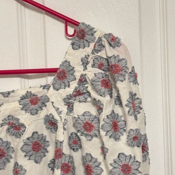 Ann Taylor Factory | Women’s White Blue Floral Oversized Short Sleeve Blouse - Picture 3 of 15